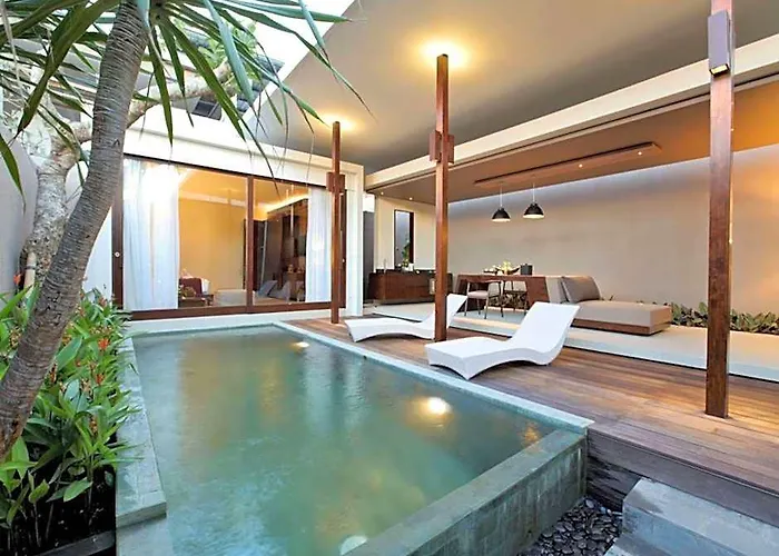 Romantic For Honeymoon At Villa Seminyak (Bali)