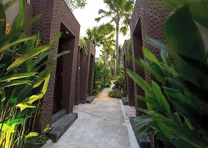 Romantic For Honeymoon At Villa Seminyak (Bali)